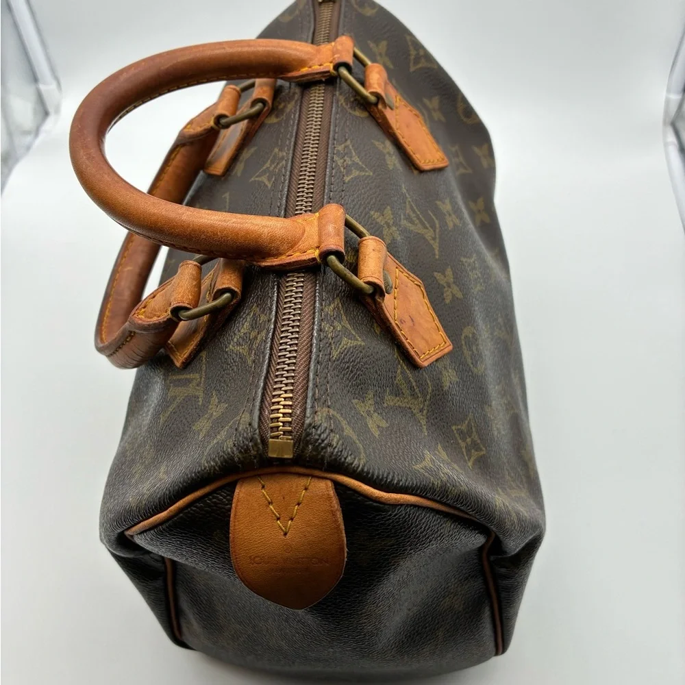 Sold ❌ Louis Vuitton monogram vintage speedy 25 hand bag